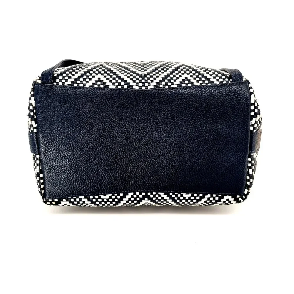 Michael Kors Junie Medium Drawstring‎ Backpack Navy White Chevron Woven Leather